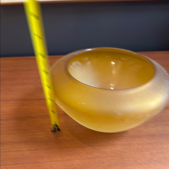 Elegant Indiana glass vintage frosted Yellow Glass Bowl large - Picture 3 of 9